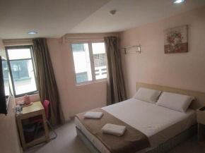 Budget Star Hotel